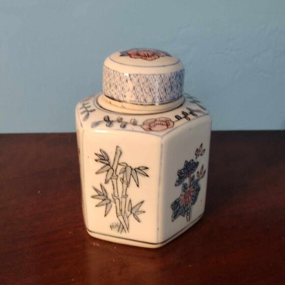 Vintage Teapot and Tea Jar With Embossed Floral Pattern - Picture 12 of 15